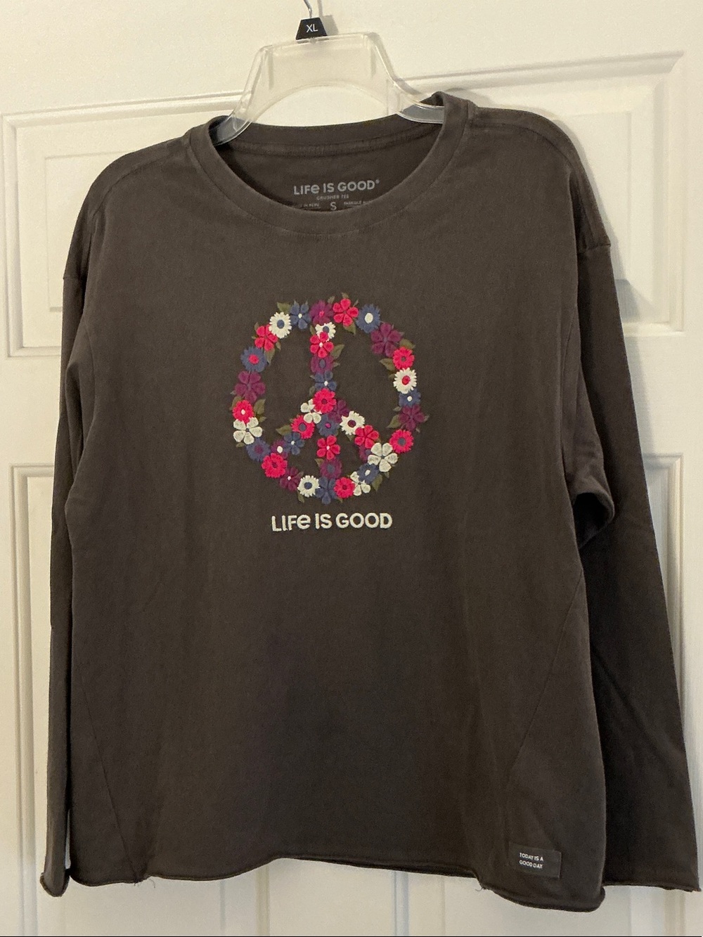 Life Is Good Brown Gray Long-Sleeve Crusher Tee size Small with Peace sign motif